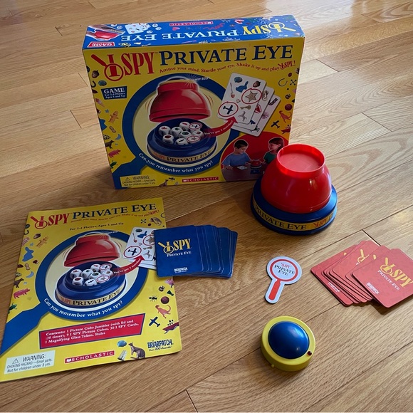 Scholastic I Spy Private Eye game ages 5+ - Picture 1 of 6